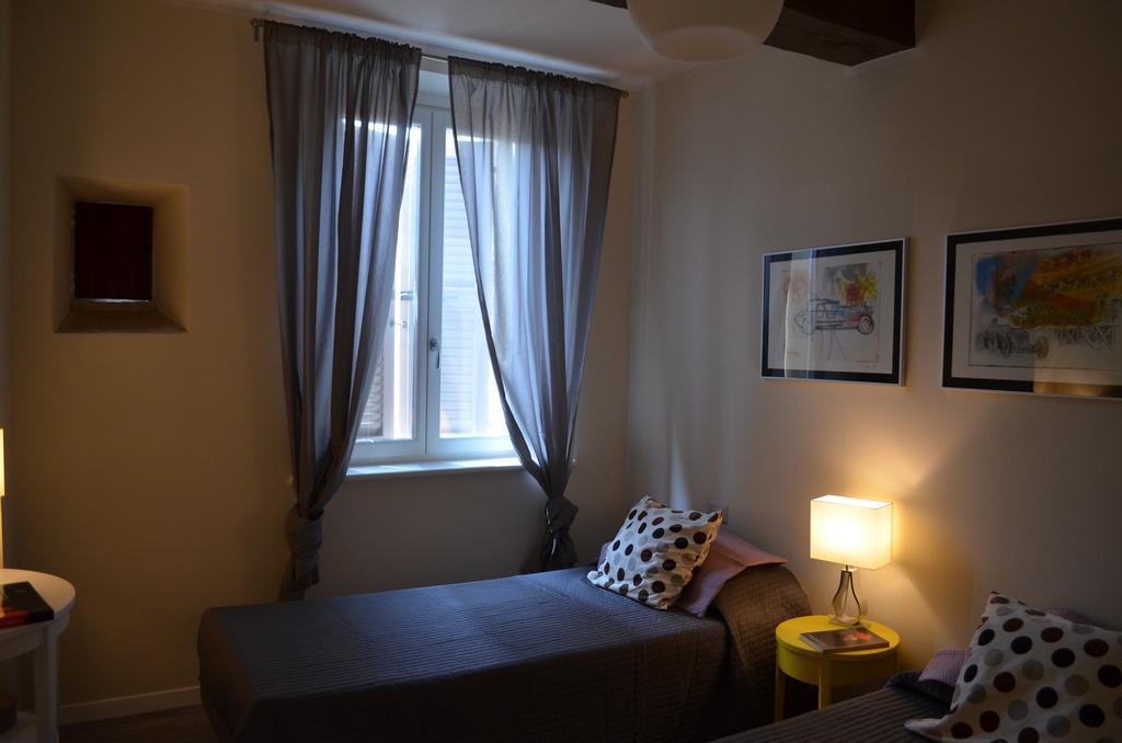 Heart Of Parma Apartment Phòng bức ảnh